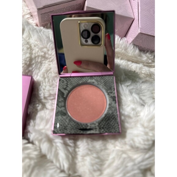 Mally~Blush~Rosette~0.13 Oz - Picture 2 of 3